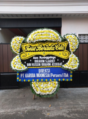 Papan Bunga Duka di Kwamki Narama